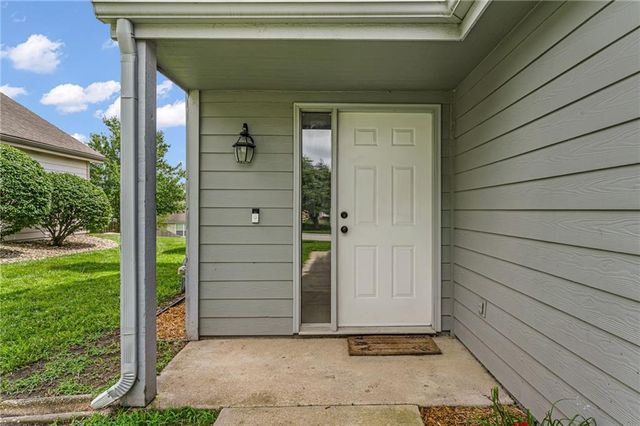 4929 Stoneback Place, Lawrence, KS 66047