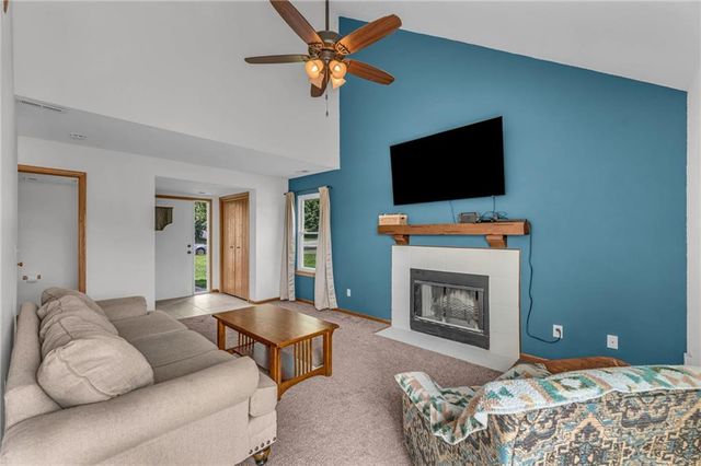 4929 Stoneback Place, Lawrence, KS 66047