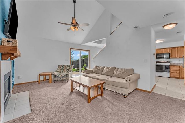 4929 Stoneback Place, Lawrence, KS 66047