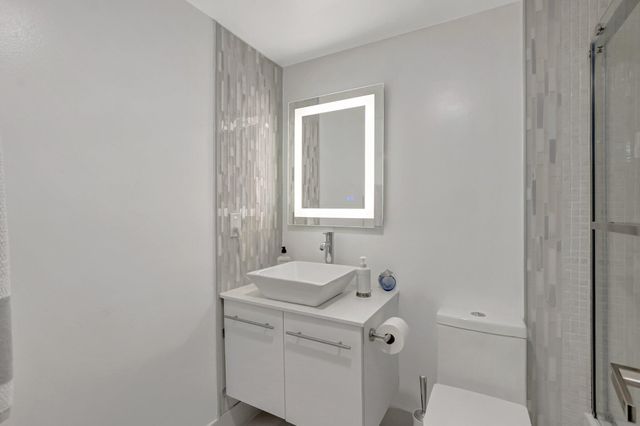 1044 Rexford C, Boca Raton, FL 33434