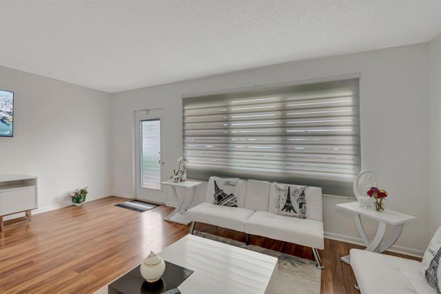 1044 Rexford C, Boca Raton, FL 33434