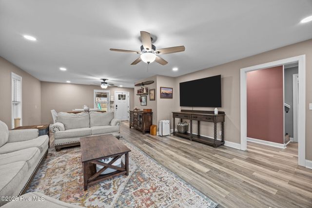 410 Coharie Drive, Clinton, NC 28328