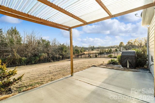 4211 Maggie Springs Way, Clover, SC 29710