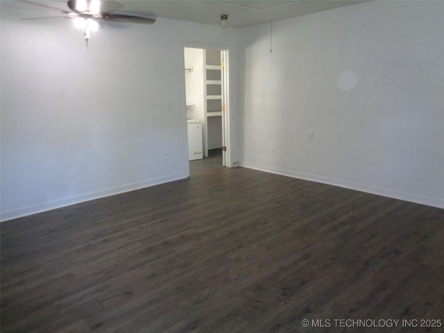 177 Lakeaire Drive, Eufaula, OK 74432