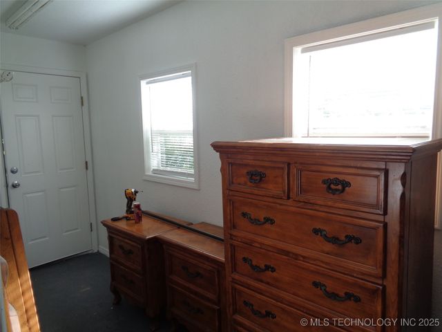 177 Lakeaire Drive, Eufaula, OK 74432