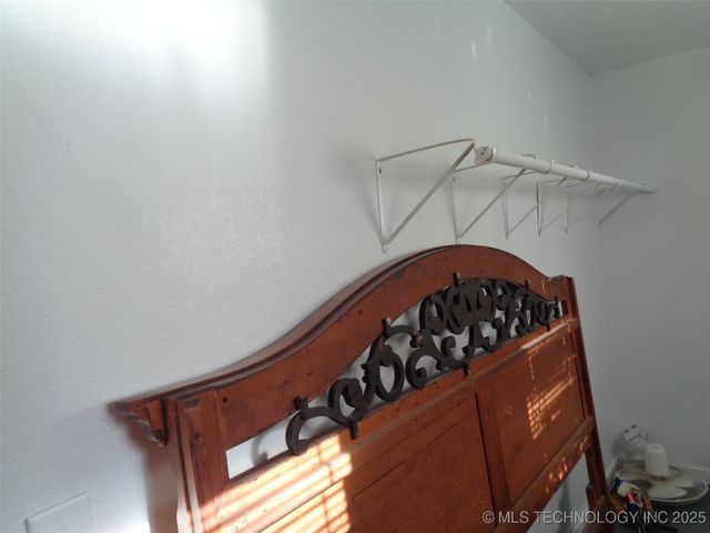 177 Lakeaire Drive, Eufaula, OK 74432
