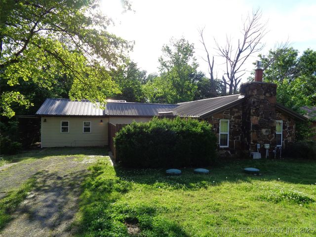 177 Lakeaire Drive, Eufaula, OK 74432