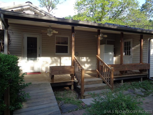 177 Lakeaire Drive, Eufaula, OK 74432