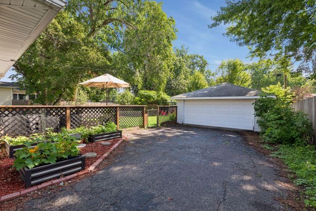 5228 Jersey Avenue N, Crystal, MN 55428