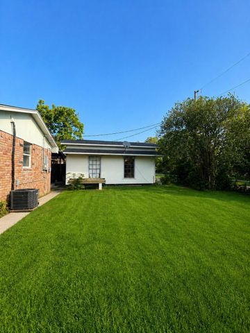513 W Texas Street, Brazoria, TX 77422