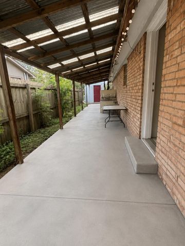 513 W Texas Street, Brazoria, TX 77422