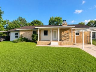 513 W Texas Street, Brazoria, TX 77422