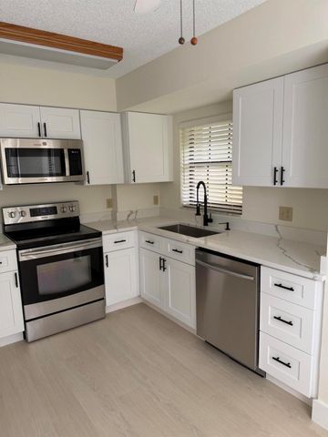 13505 Fountain View Boulevard, Wellington, FL 33414