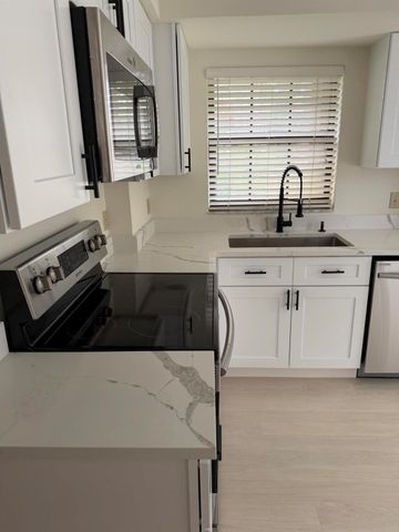 13505 Fountain View Boulevard, Wellington, FL 33414