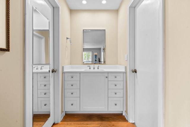 3142 Hemlock Lane, Northbrook, IL 60062