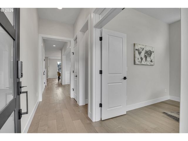 11808 Nw WEAVER Ln, Portland, OR 97229