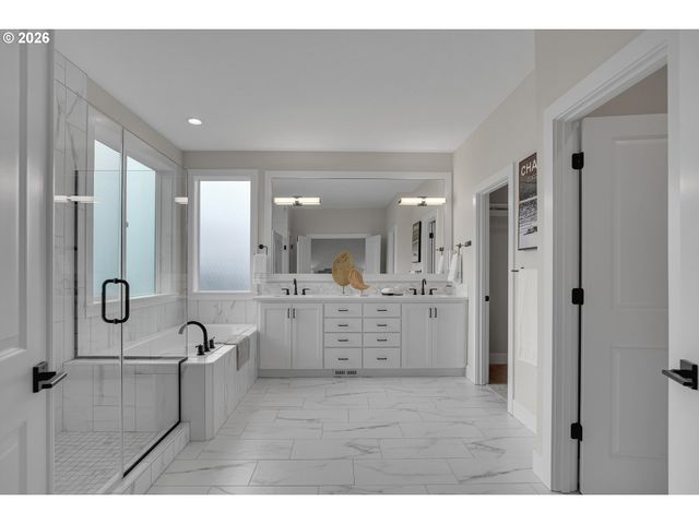 11808 Nw WEAVER Ln, Portland, OR 97229