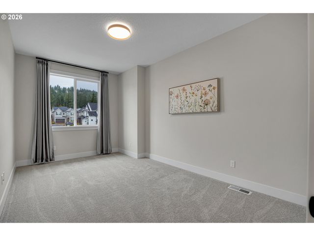 11808 Nw WEAVER Ln, Portland, OR 97229