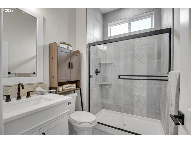 11808 Nw WEAVER Ln, Portland, OR 97229