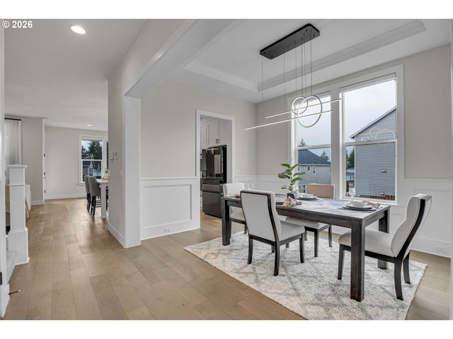 11808 Nw WEAVER Ln, Portland, OR 97229