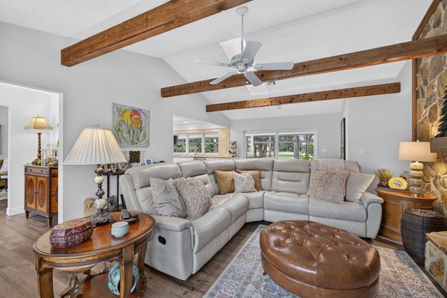 26 Cambria Road W, Palm Beach Gardens, FL 33418