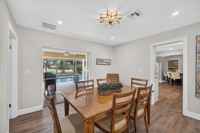 26 Cambria Road W, Palm Beach Gardens, FL 33418