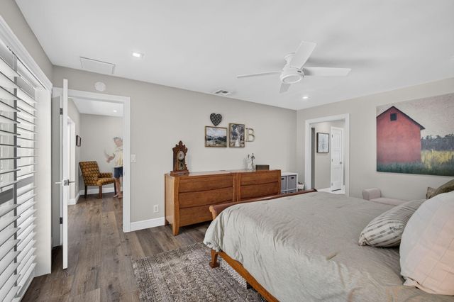 26 Cambria Road W, Palm Beach Gardens, FL 33418