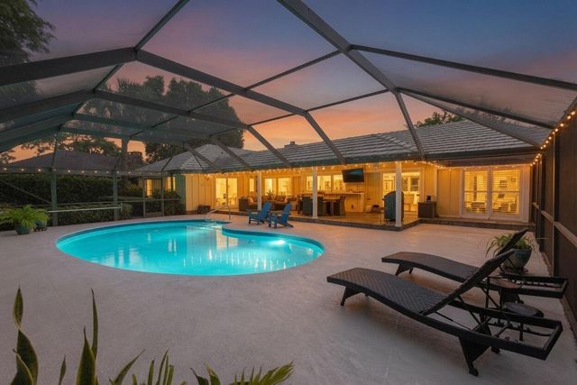 26 Cambria Road W, Palm Beach Gardens, FL 33418