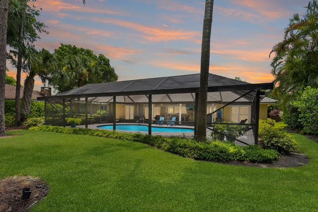 26 Cambria Road W, Palm Beach Gardens, FL 33418