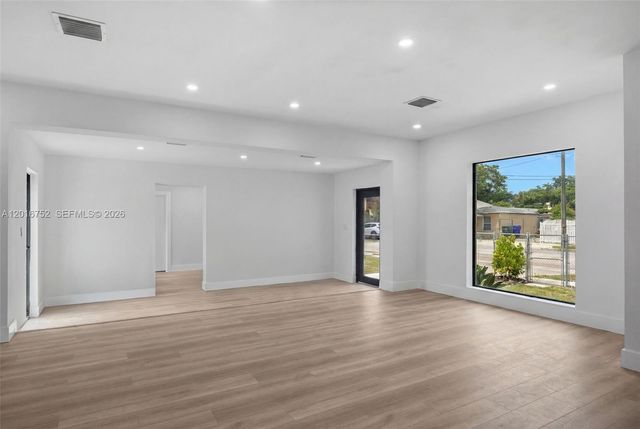 4746 NW 10th Avenue, Miami, FL 33127