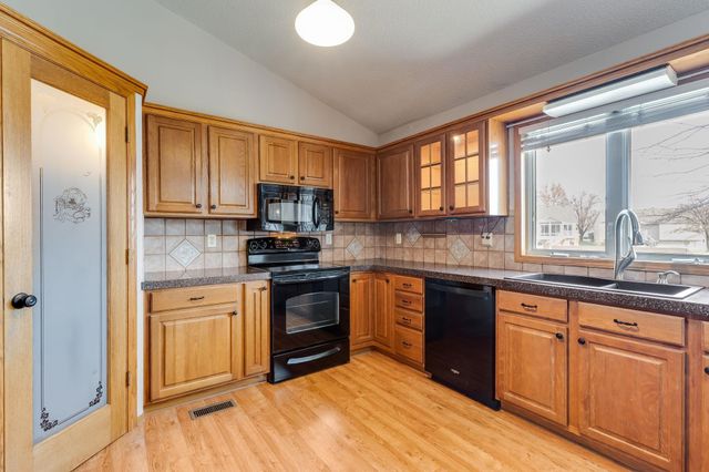 634 N BAY COUNTRY, Wichita, KS 67235