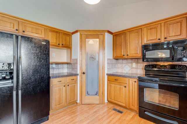 634 N BAY COUNTRY, Wichita, KS 67235