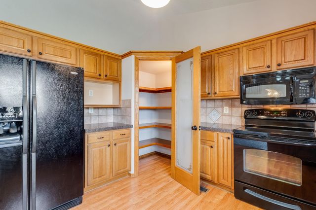 634 N BAY COUNTRY, Wichita, KS 67235