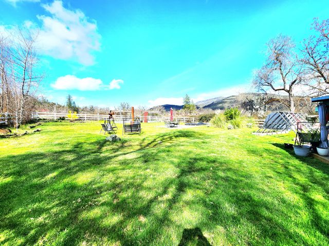 120 Hammel Road, Eagle Point, OR 97524