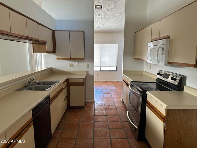 3712 E Lavender Lane, Phoenix, AZ 85044