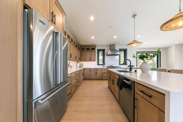 13719 Pathway Avenue, Truckee, CA 96161