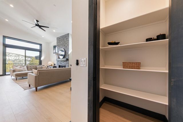 13719 Pathway Avenue, Truckee, CA 96161