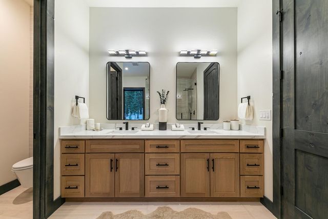 13719 Pathway Avenue, Truckee, CA 96161