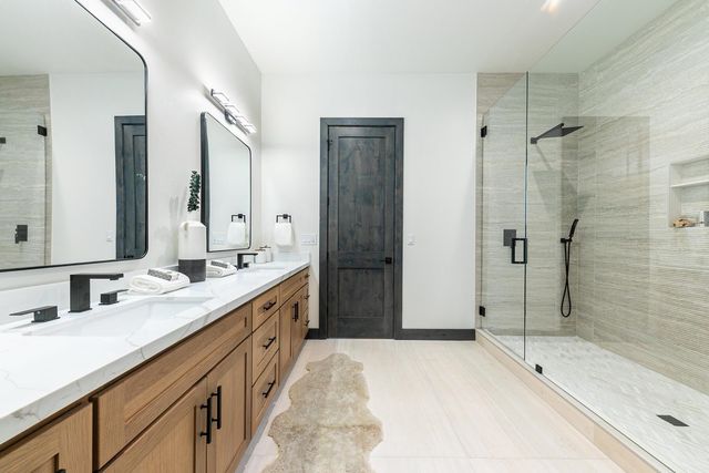 13719 Pathway Avenue, Truckee, CA 96161