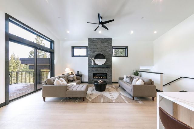 13719 Pathway Avenue, Truckee, CA 96161