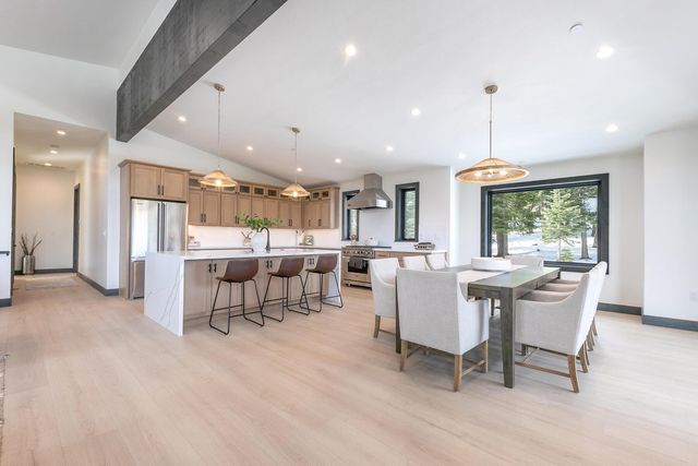 13719 Pathway Avenue, Truckee, CA 96161