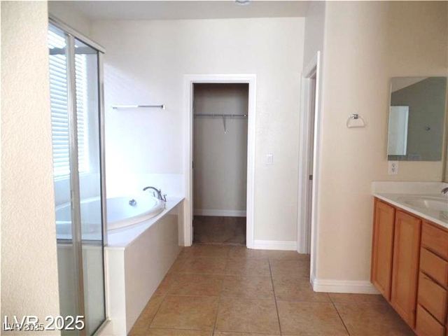 118 Castle Course Avenue, Las Vegas, NV 89148