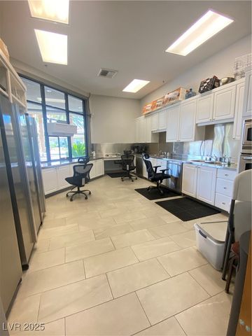 118 Castle Course Avenue, Las Vegas, NV 89148