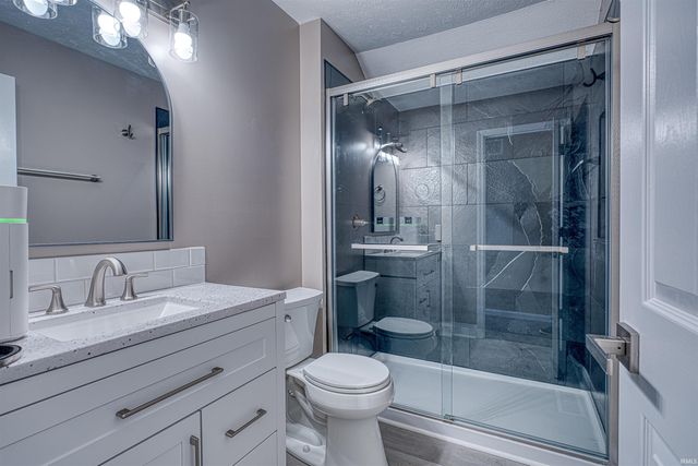 3600 Carmona Drive, Newburgh, IN 47630