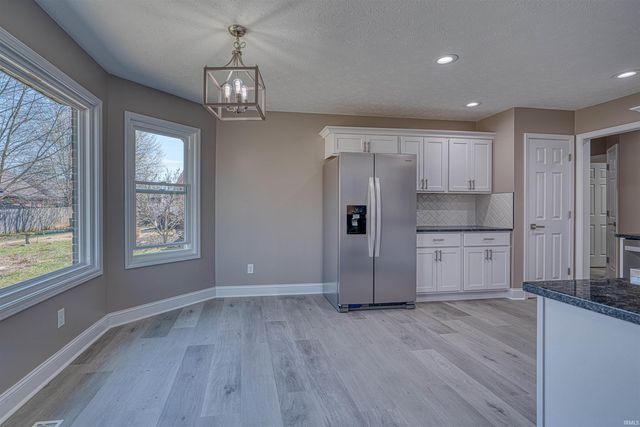 3600 Carmona Drive, Newburgh, IN 47630