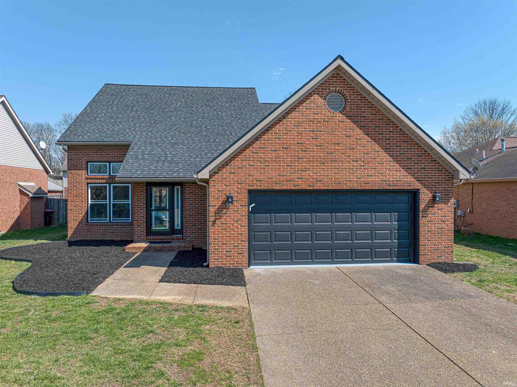 3600 Carmona Drive, Newburgh, IN 47630