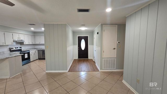 615 Pedigo Avenue, Foley, AL 36535