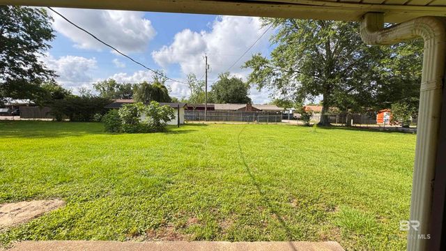 615 Pedigo Avenue, Foley, AL 36535