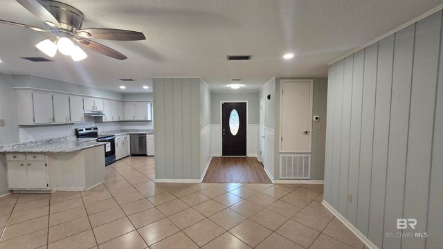 615 Pedigo Avenue, Foley, AL 36535