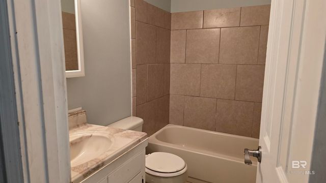 615 Pedigo Avenue, Foley, AL 36535